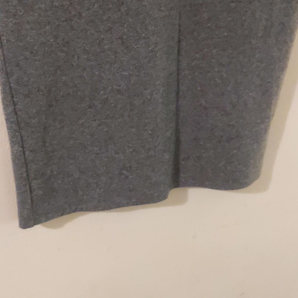 Divided by H&M Basic Grey Pull On Stretch Bodycon Midi Skirt Women's Size US S - Picture 4 of 8